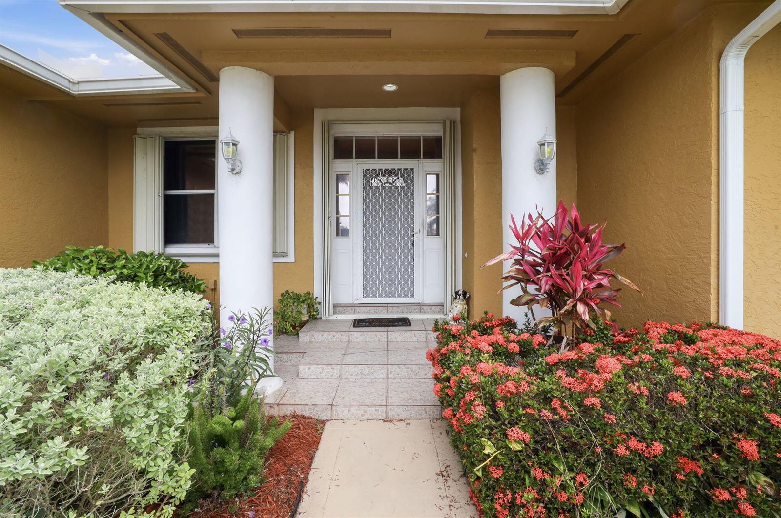 5660 SE Colee Avenue, Stuart FL 34997 photo 4