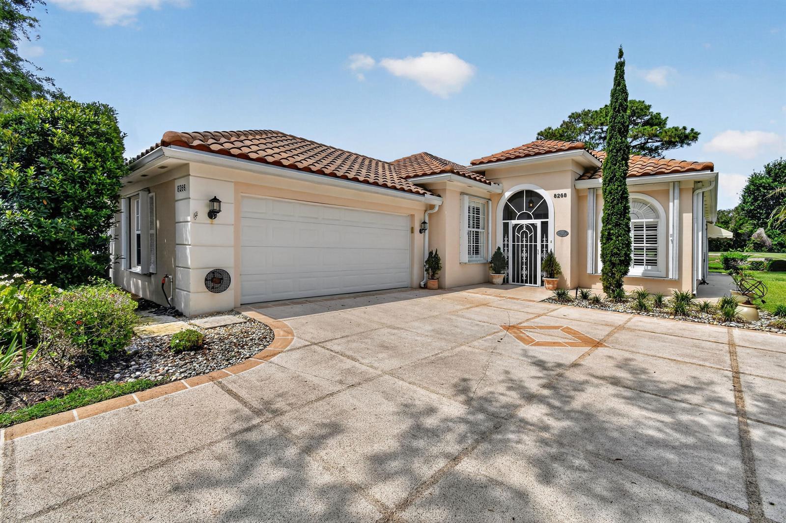 8268 SE Palm Hammock Lane, Hobe Sound FL 33455 photo 2