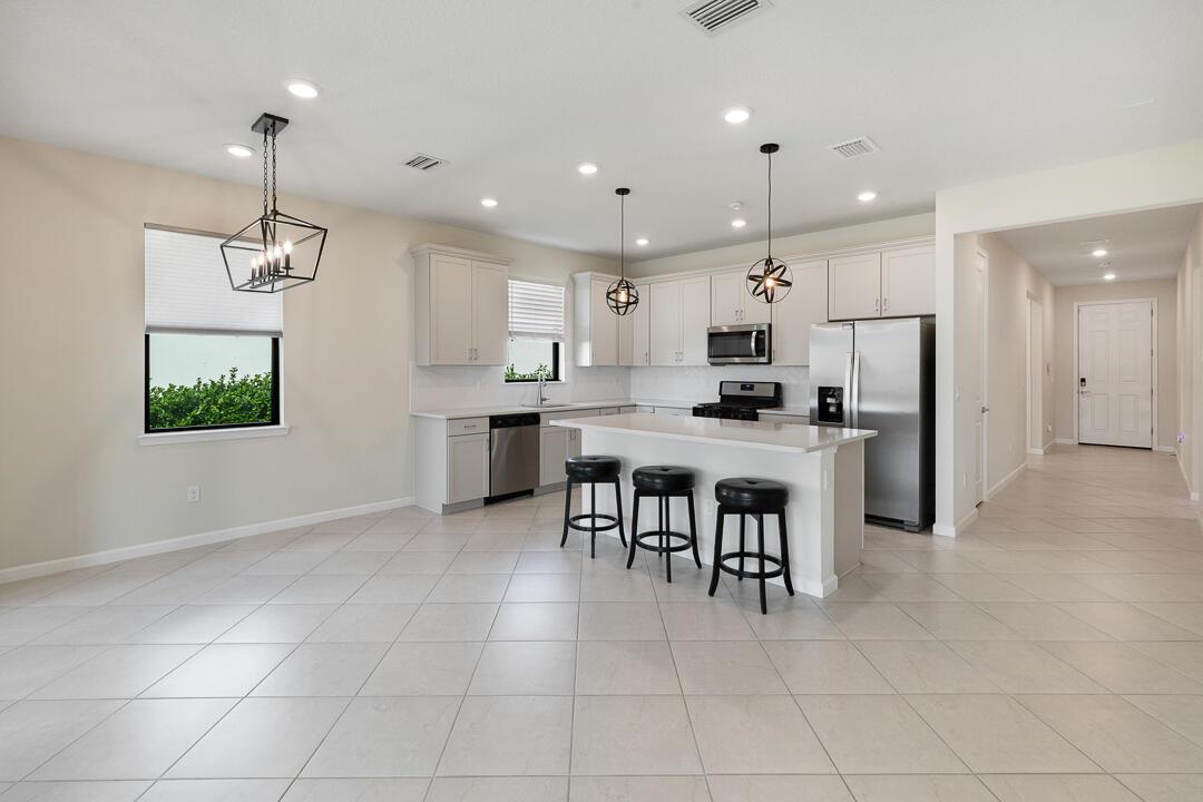 471 SE Vallarta Drive, Port St. Lucie FL 34984 photo 3