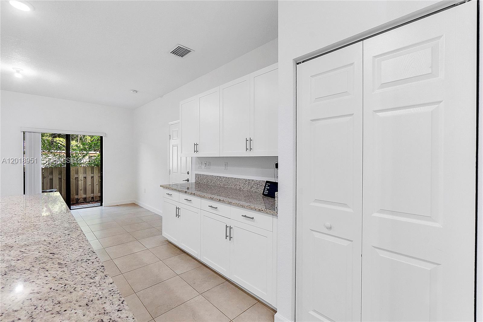 1541 SW 28th St # 1541, Fort Lauderdale FL 33315 photo 4