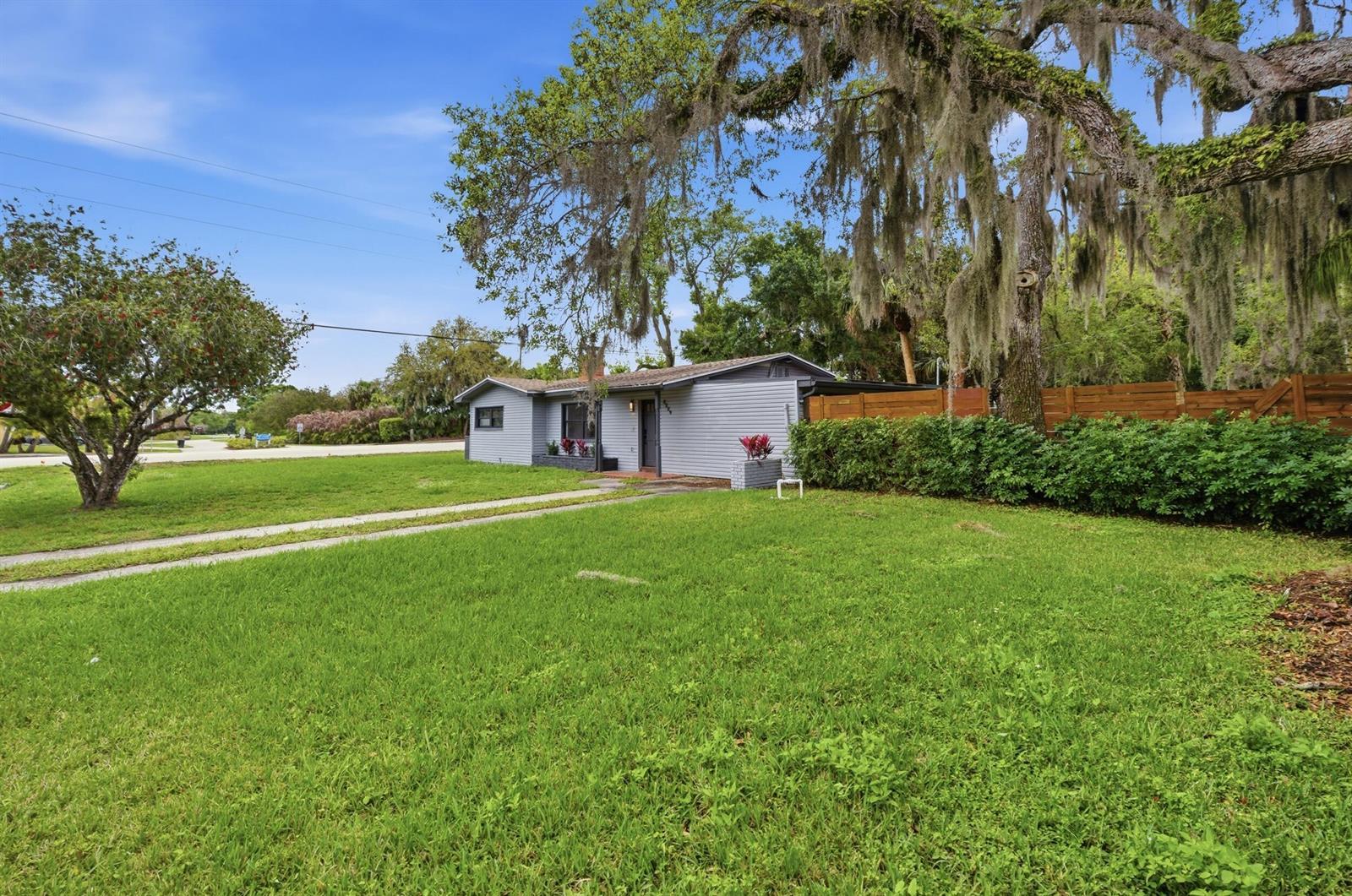 2529 Rainbow Drive, Fort Pierce FL 34981 photo 2