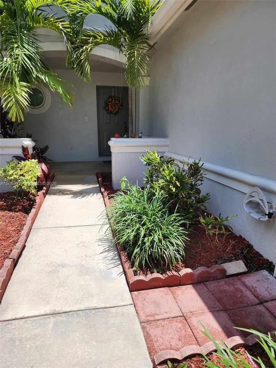 8014 Big Pine Way, Riviera Beach FL 33407 photo 2