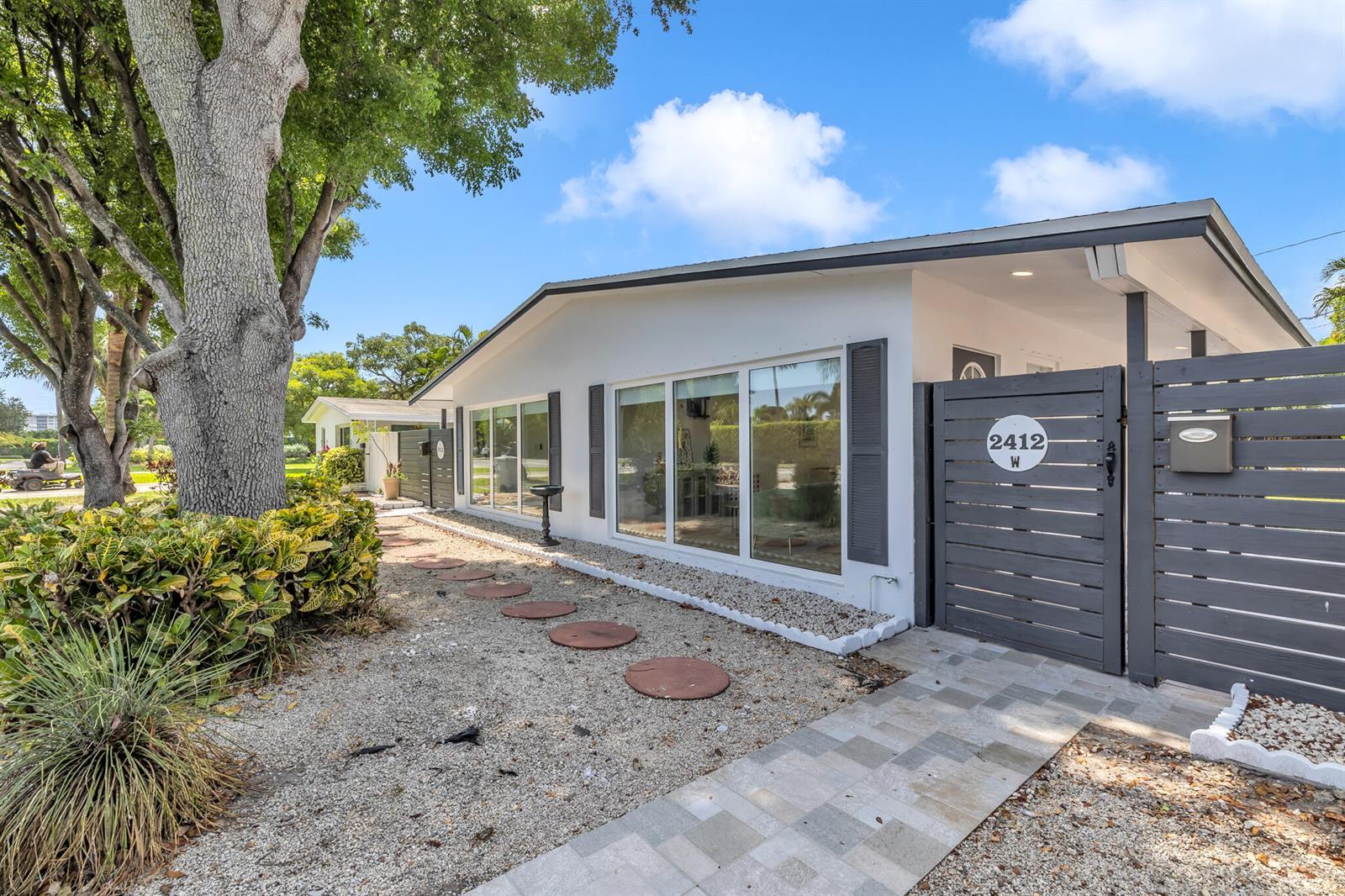 2412 NE 4th Street, Pompano Beach FL 33062