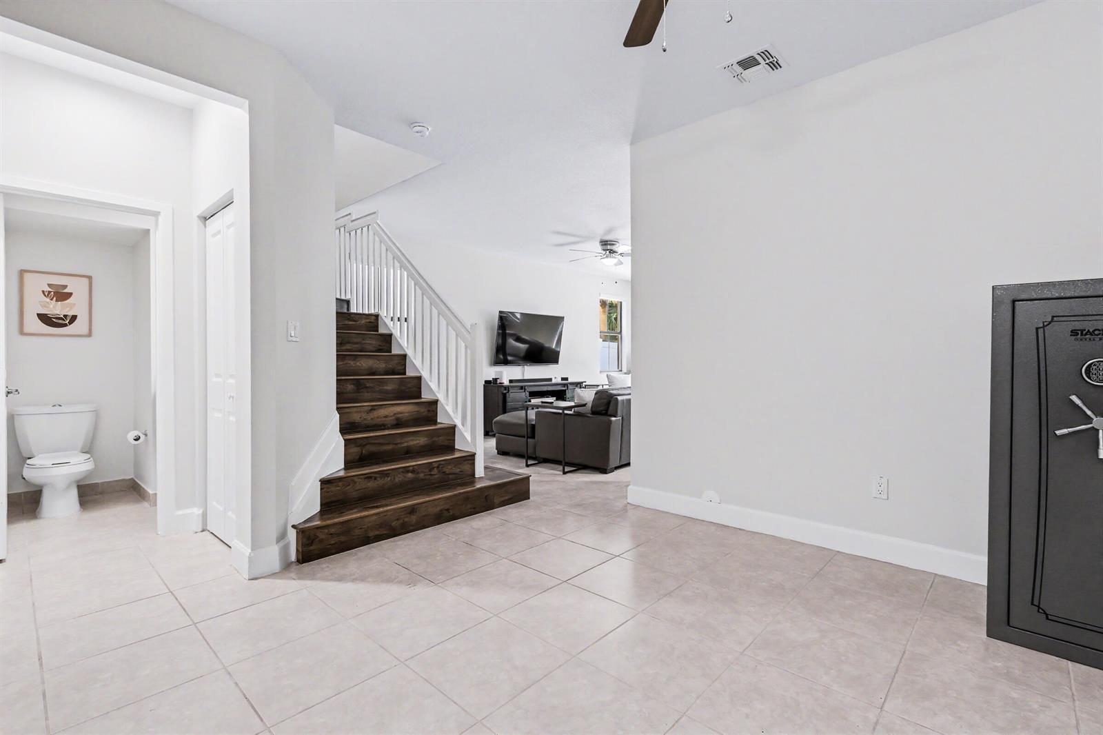 4635 NW 59th Street, Tamarac FL 33319 photo 5
