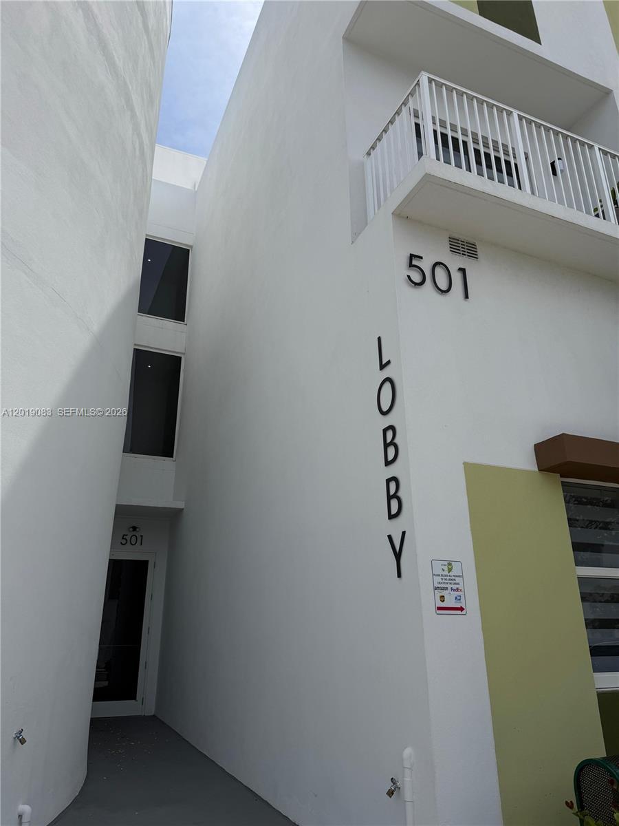 501 N Dixie Hwy # 2004, Hallandale Beach FL 33009 photo 3