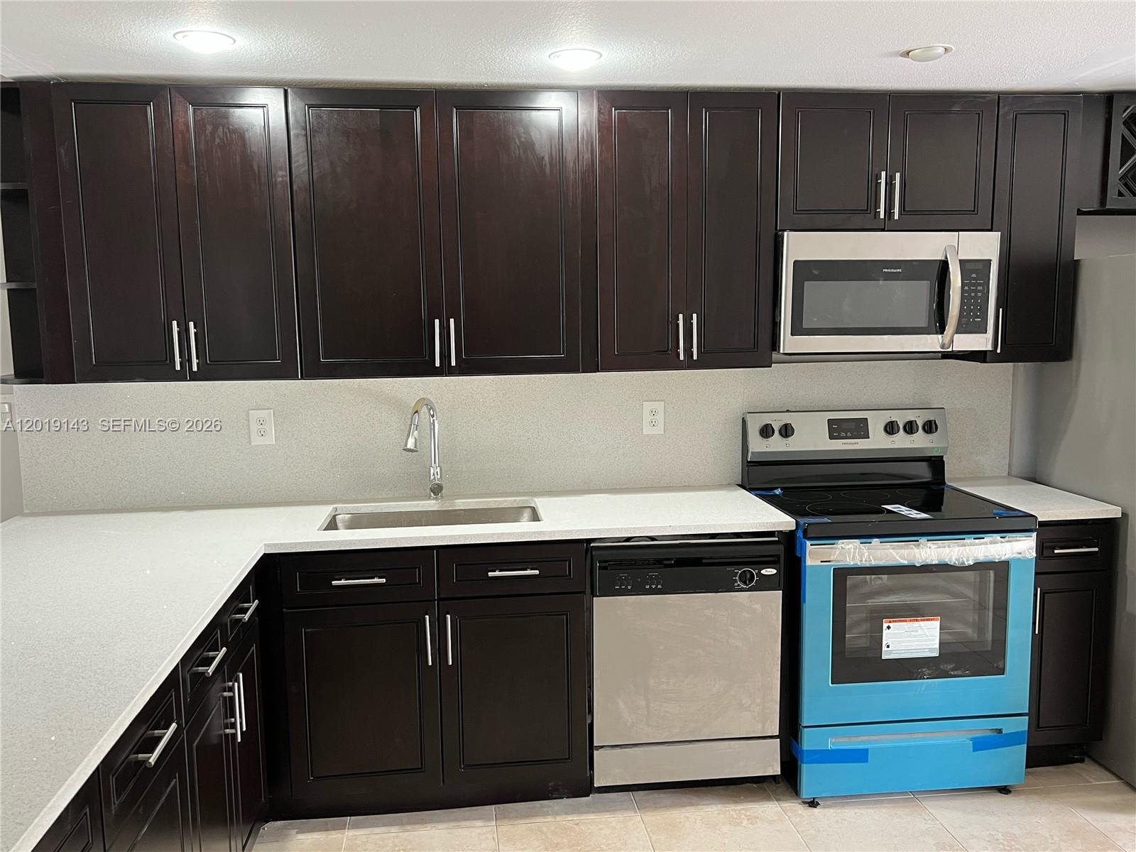 4802 Gladiator Cir, Green Acres FL 33463