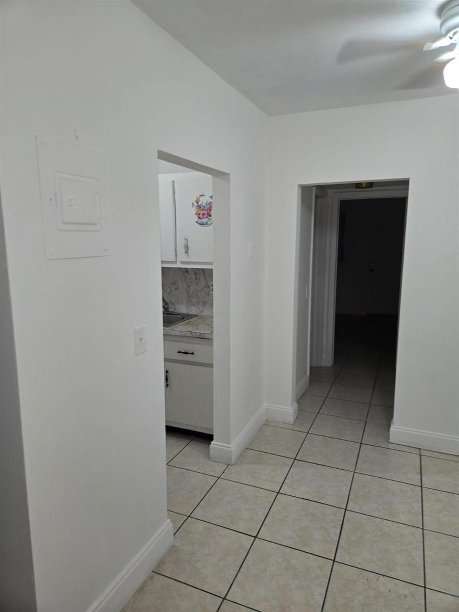 230 SW 11th Avenue # 17, Hallandale Beach FL 33009 photo 5