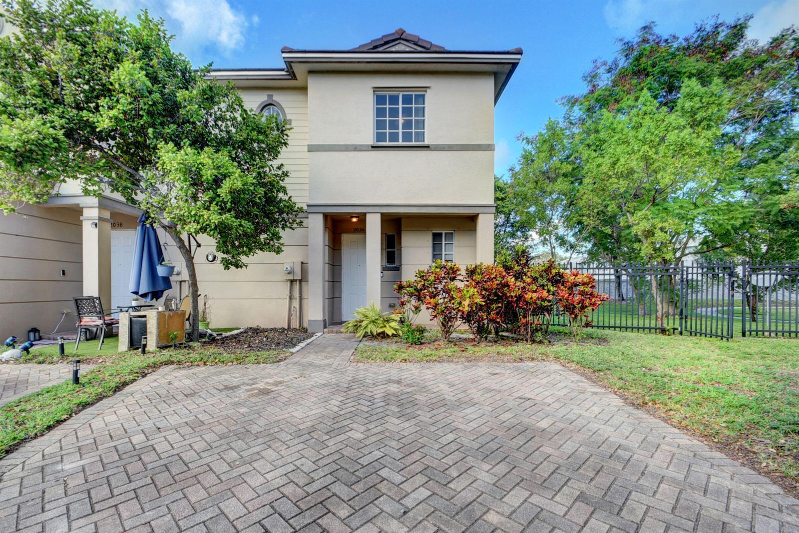 2036 Marsh Harbor Drive, West Palm Beach FL 33404 photo 4