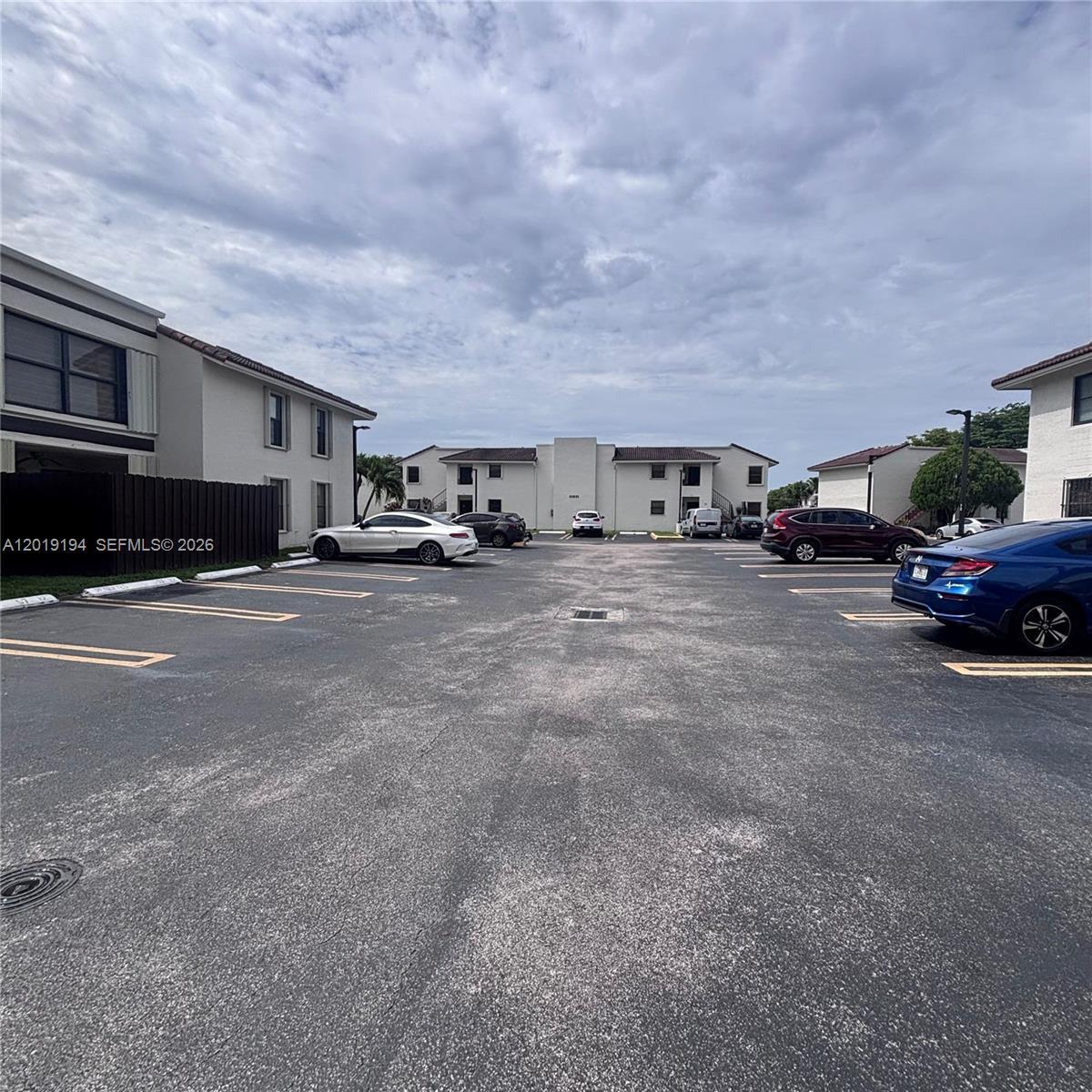 Miami, FL 33172 photo 5