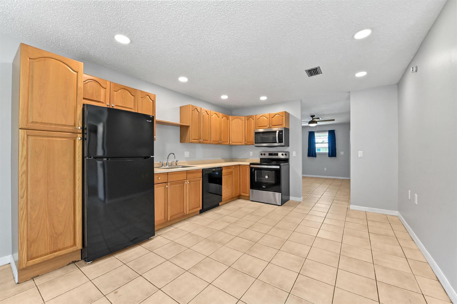4550 SE Salvatori Road, Stuart FL 34997 photo 2