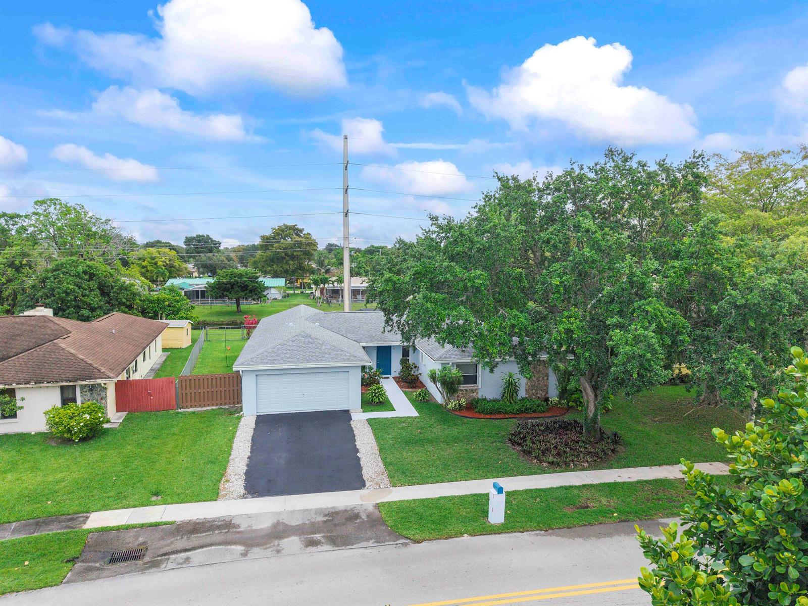 1320 NW 76th Avenue, Plantation FL 33322 photo 3