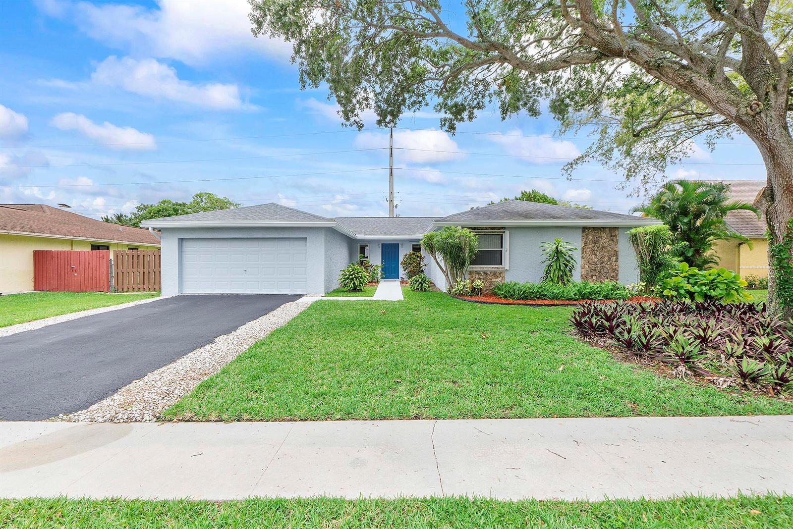 1320 NW 76th Avenue, Plantation FL 33322