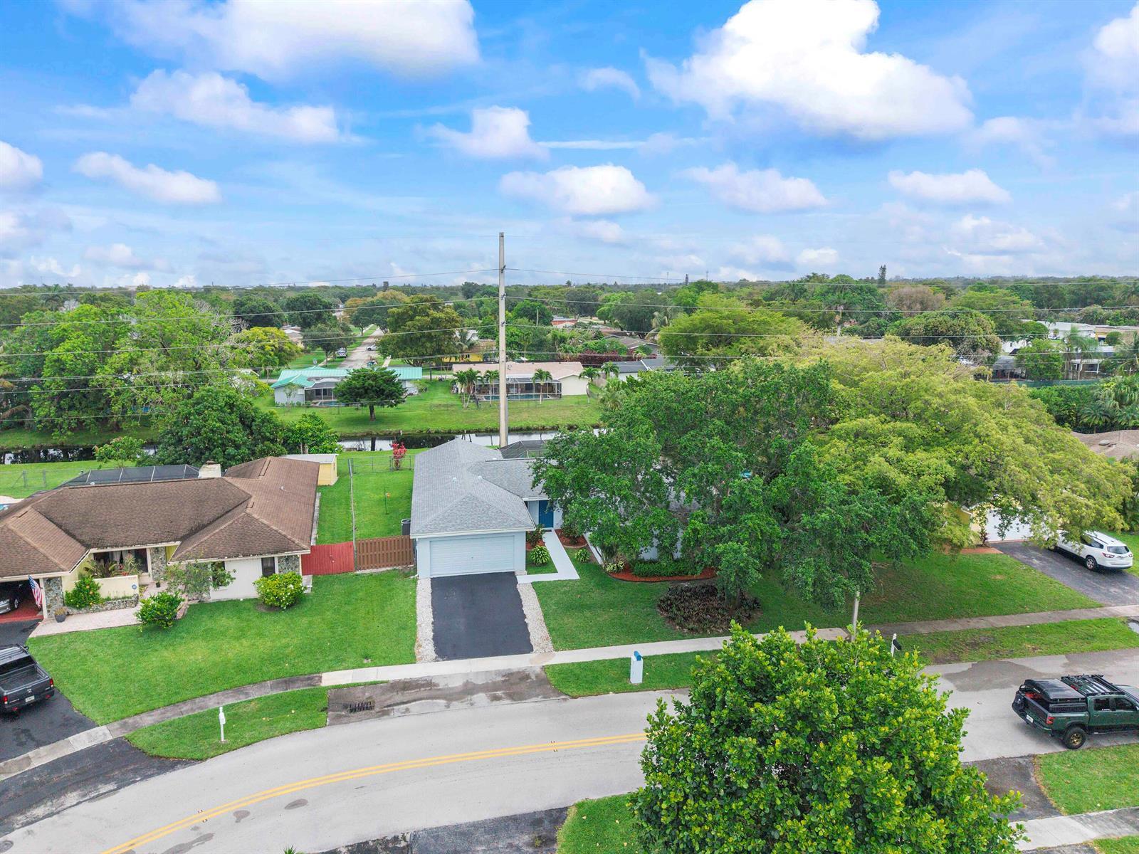 1320 NW 76th Avenue, Plantation FL 33322 photo 4