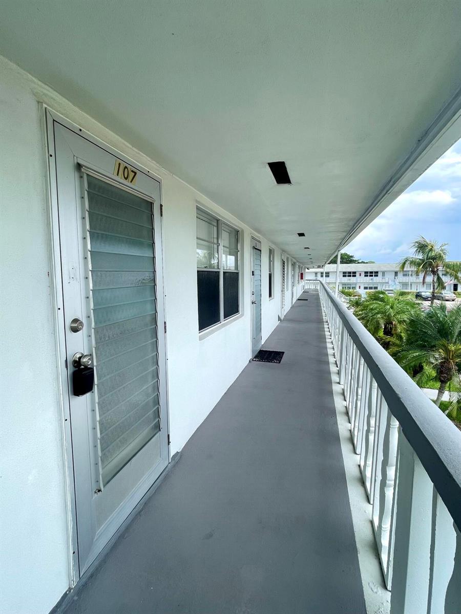 107 Kent G # 107, West Palm Beach FL 33417 photo 3