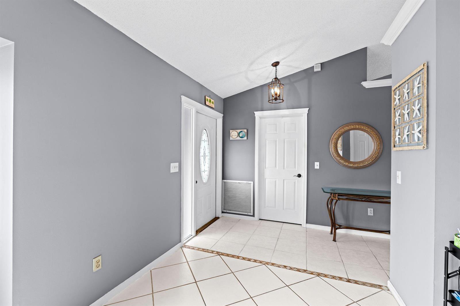 986 Cherry Lane, Wellington FL 33414 photo 4