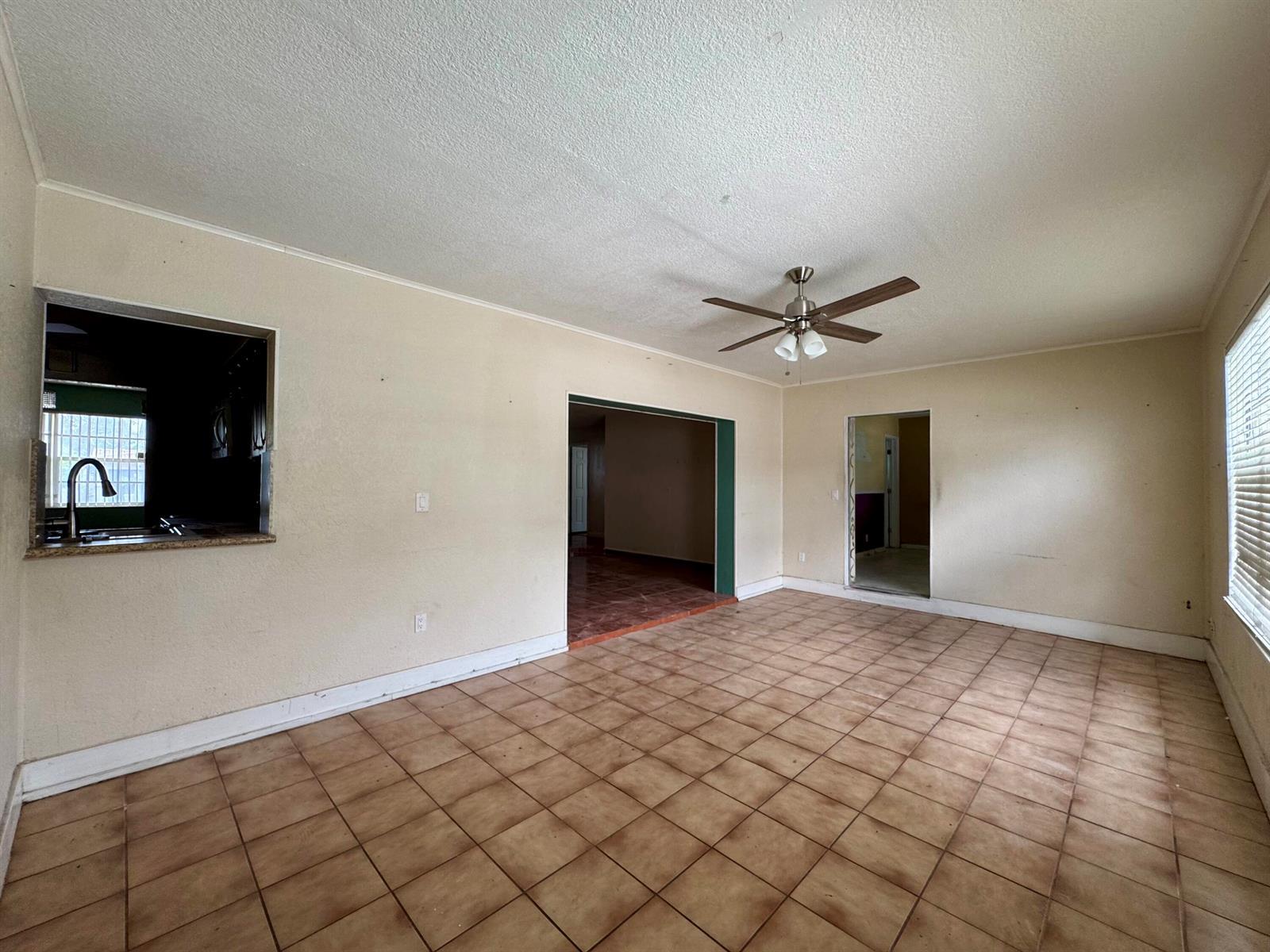3941 NW 36th Terrace, Lauderdale Lakes FL 33309 photo 5