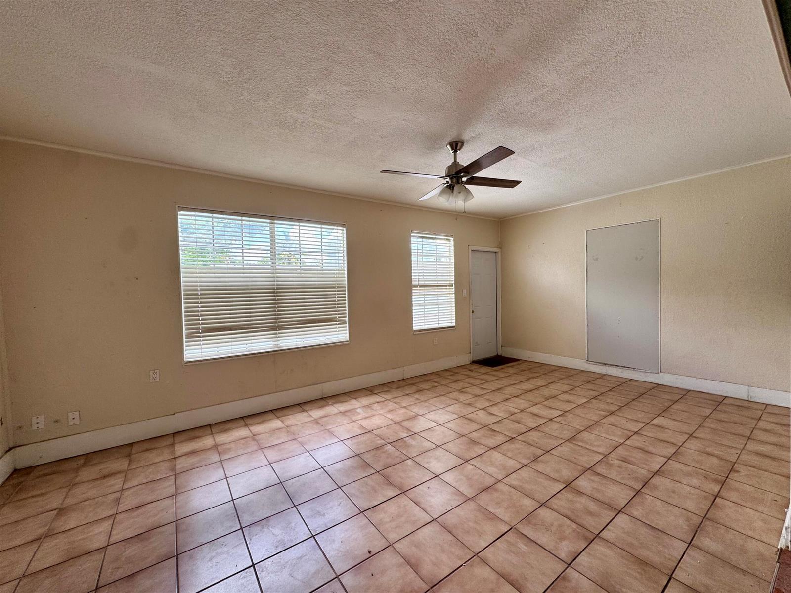 3941 NW 36th Terrace, Lauderdale Lakes FL 33309 photo 4