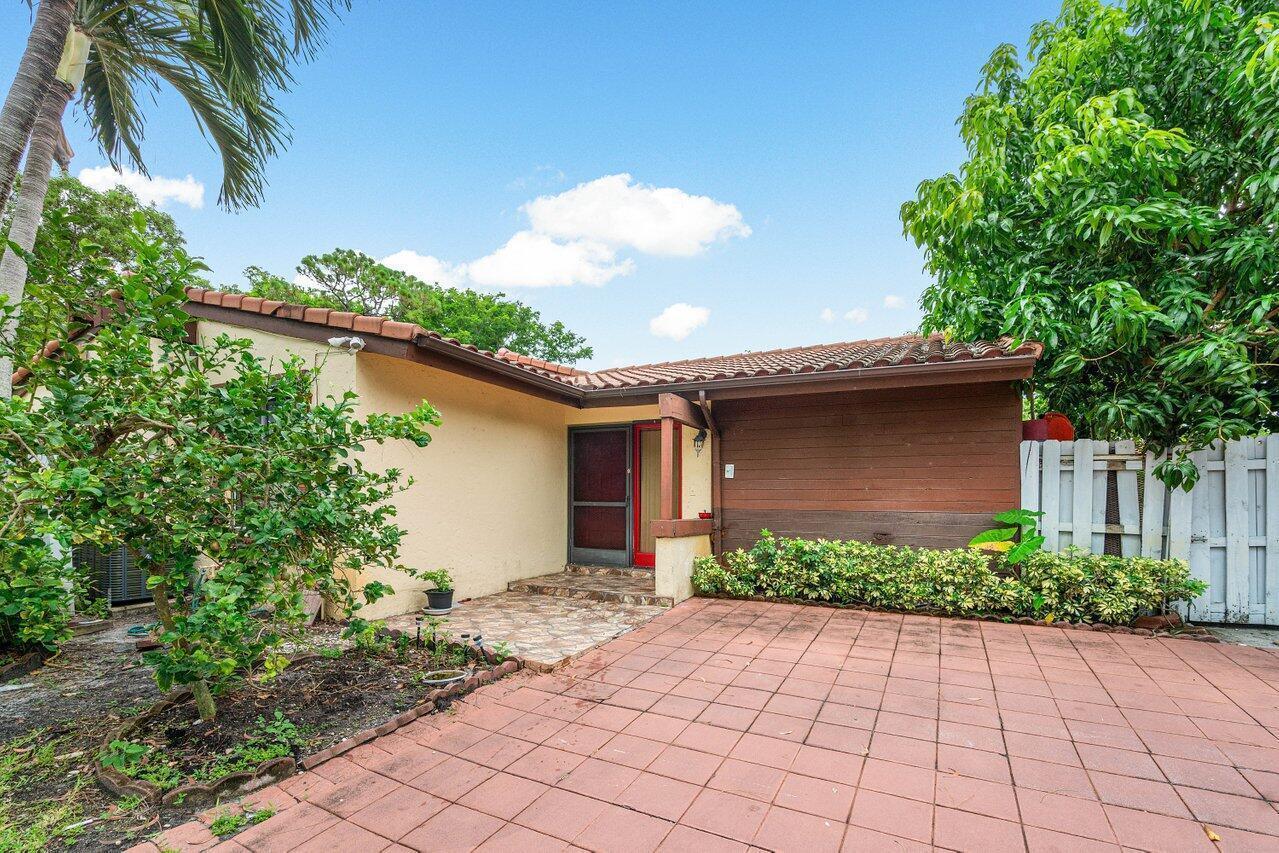 2780 Norfolk Pine Court, Lake Worth FL 33462