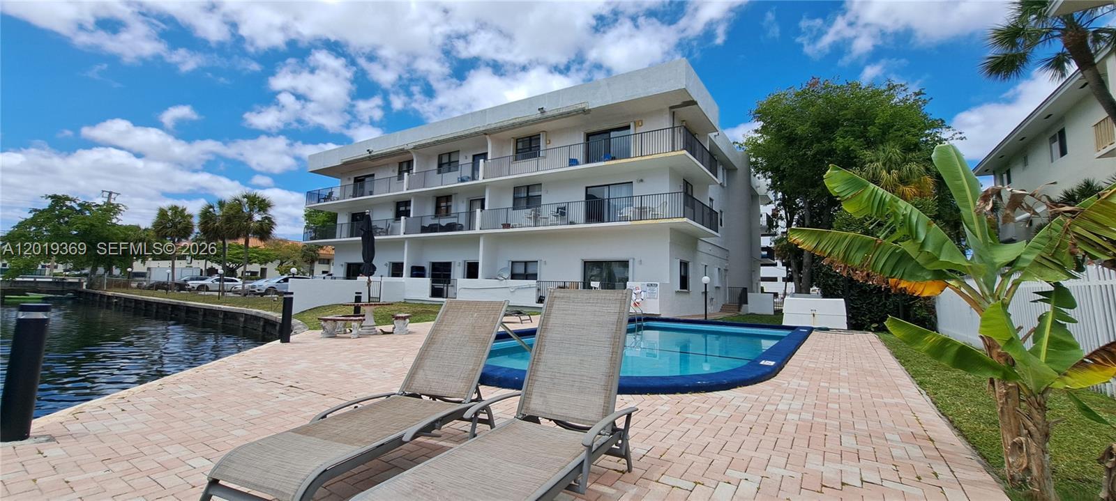 1900 Diana Dr # 3E, Hallandale Beach FL 33009 photo 2