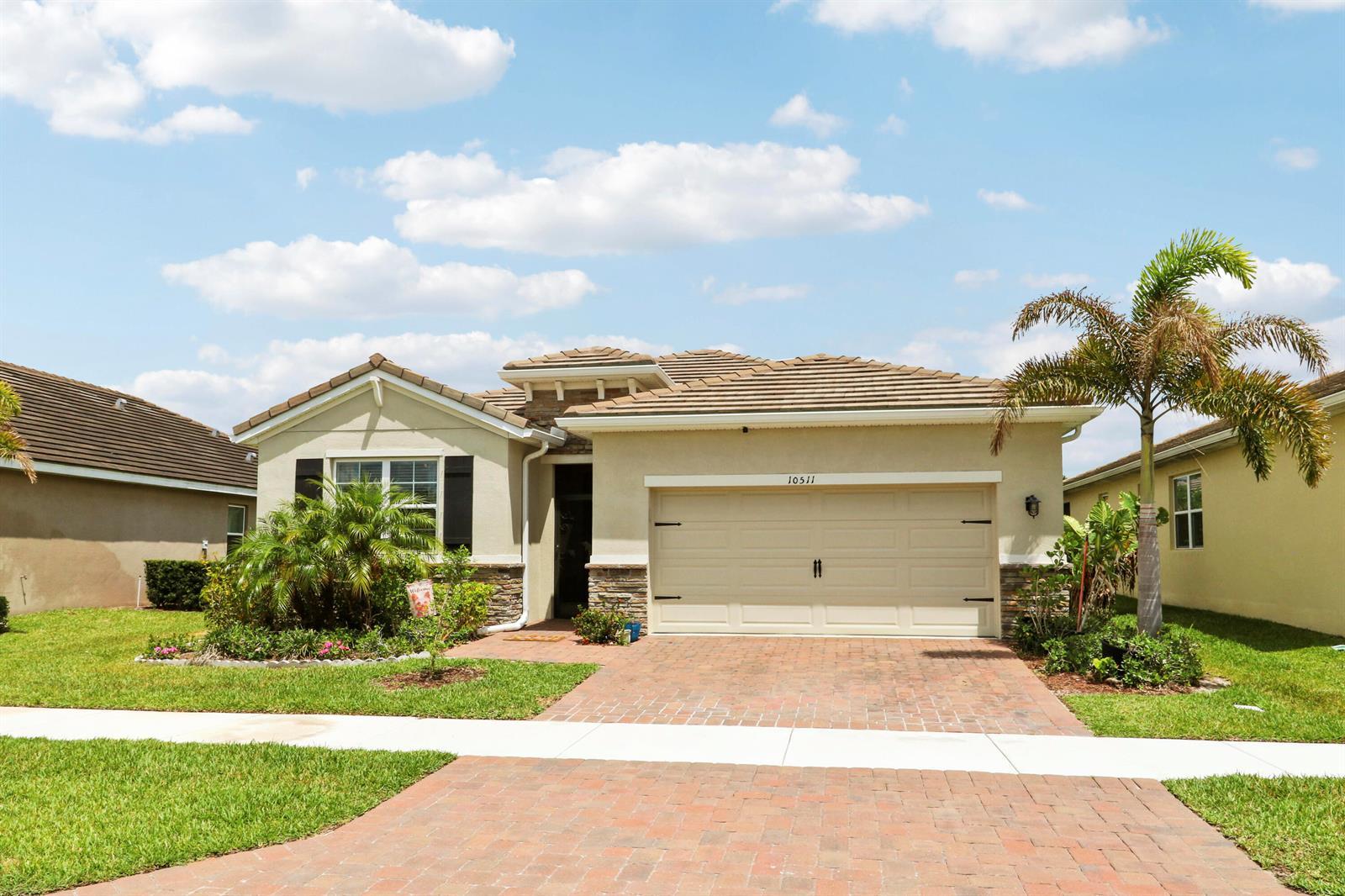 10511 SW Toren Way, Port St. Lucie FL 34987 photo 2