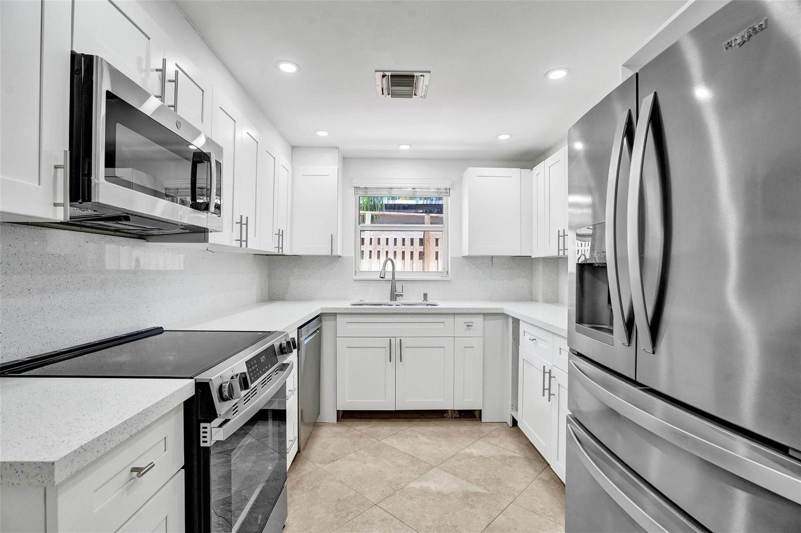 2802 NE 15th Avenue, Wilton Manors FL 33334 photo 3