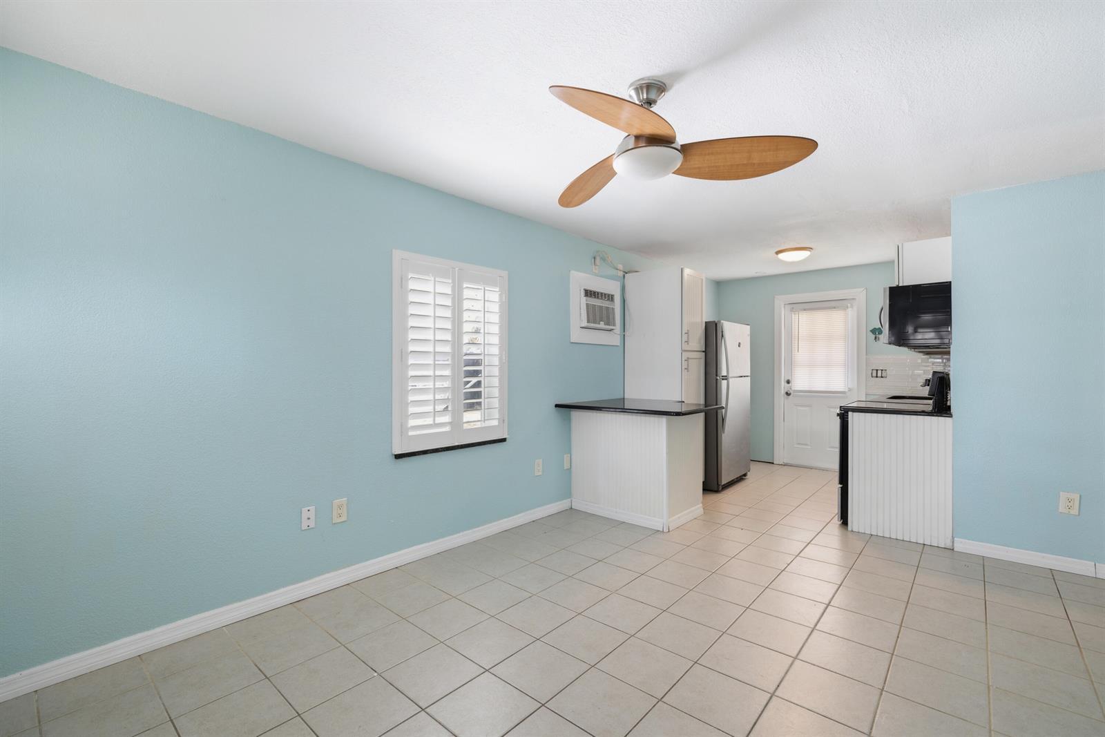 122 Julian Drive, Fort Pierce FL 34946 photo 4