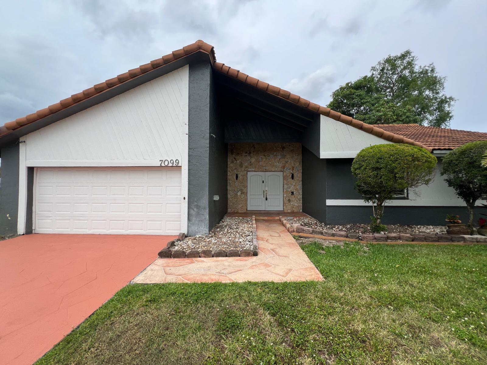 7099 NW 48th Court, Lauderhill FL 33319