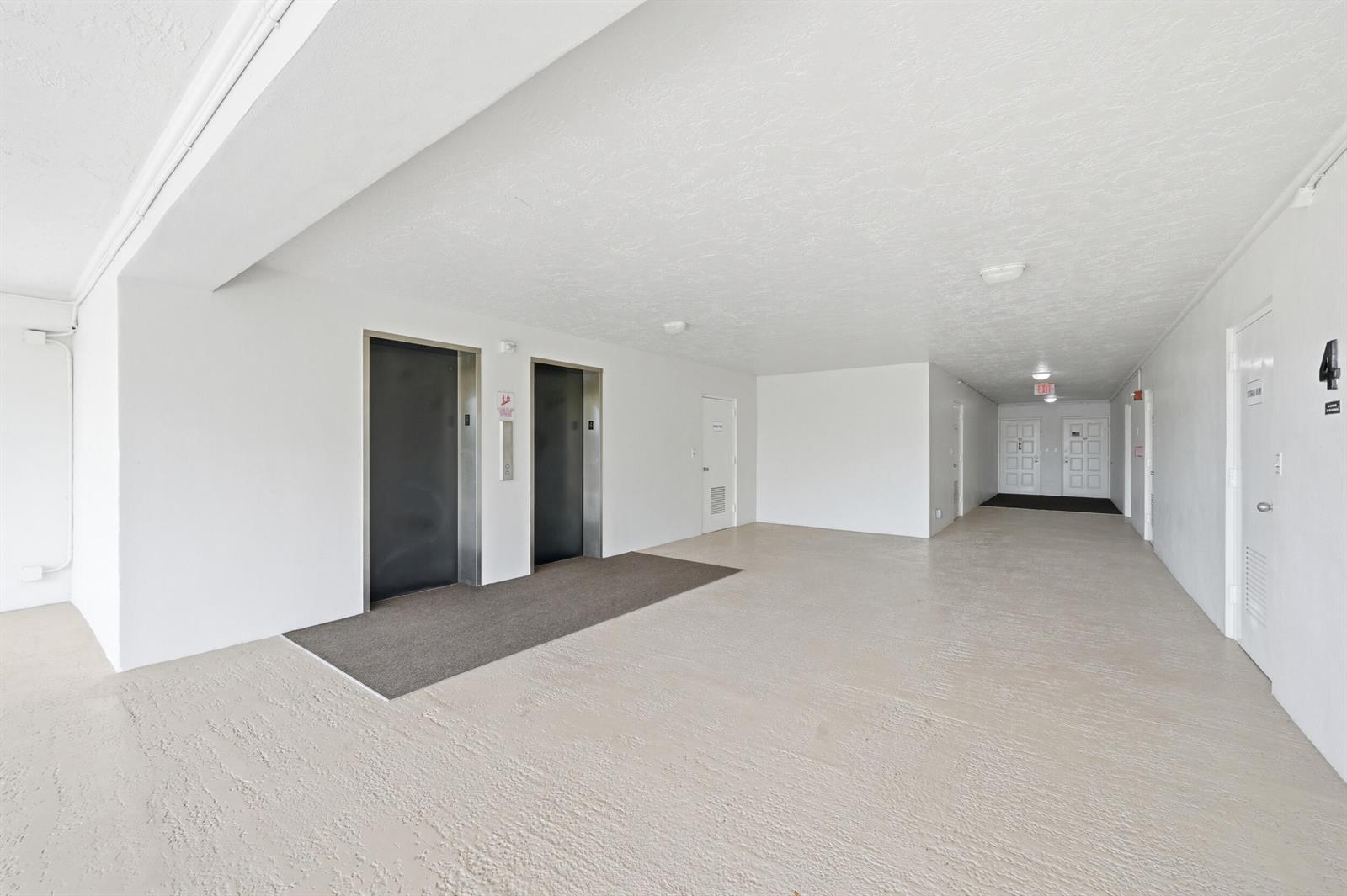 3800 Oaks Clubhouse Drive # 410, Pompano Beach FL 33069 photo 3