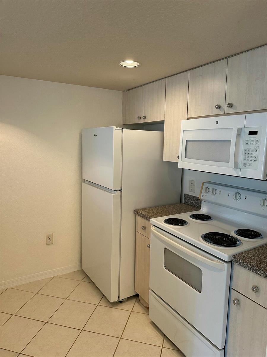 1801 N Flagler Drive # 212, West Palm Beach FL 33407 photo 2