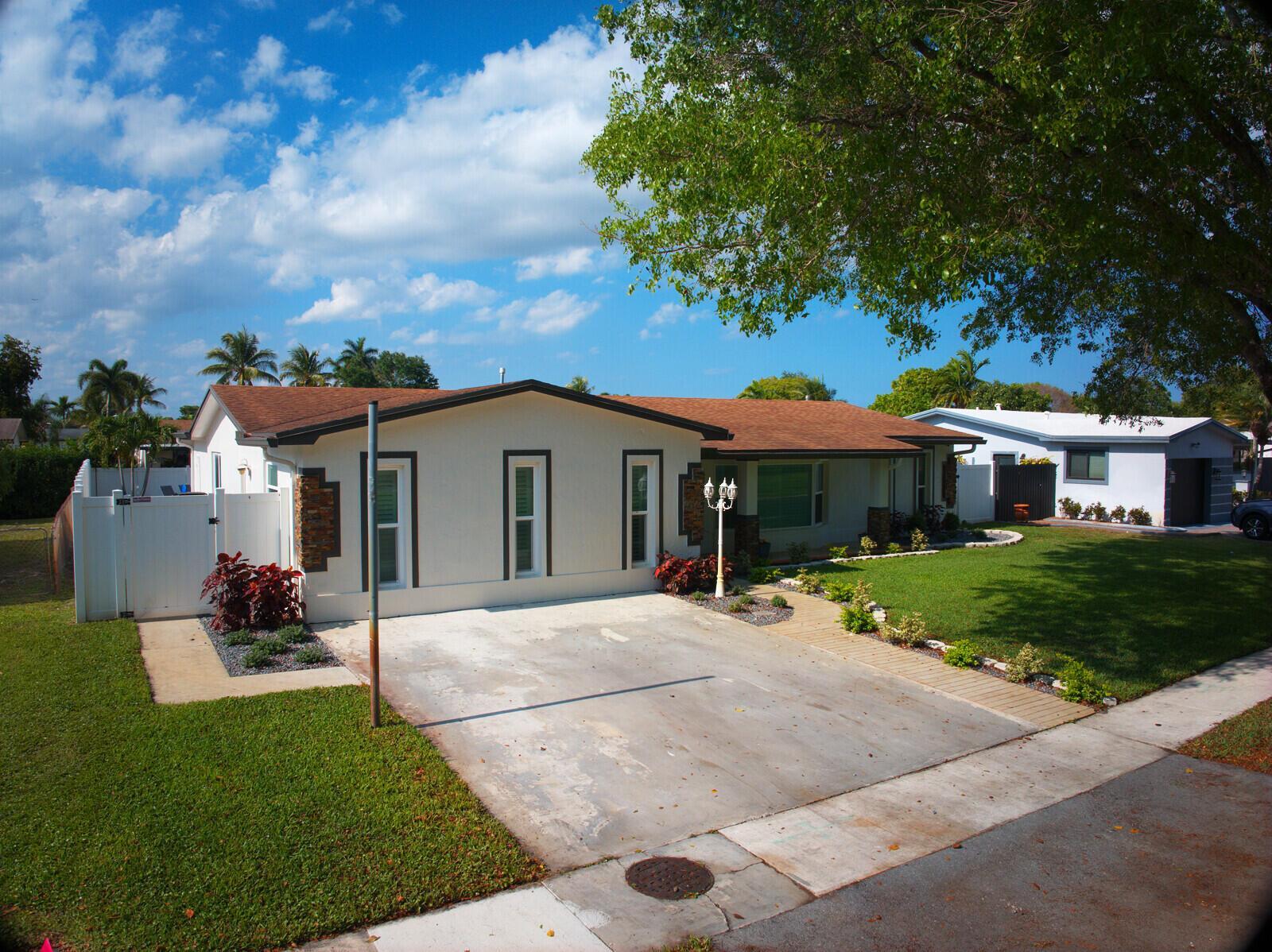 8651 NW 18th Street, Pembroke Pines FL 33024