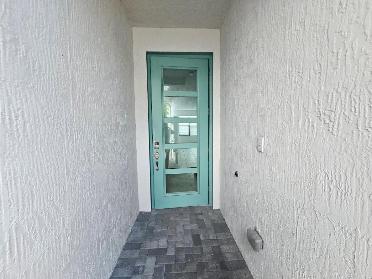 8641 Antarus Drive, Lake Worth FL 33467 photo 2