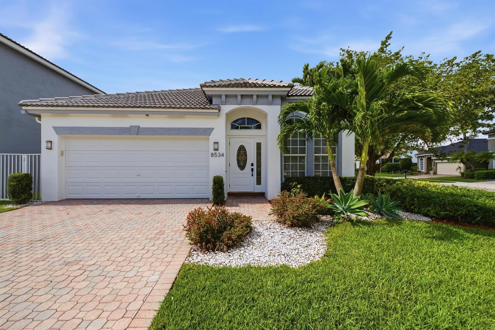 8534 Vía D Oro, Boca Raton FL 33433