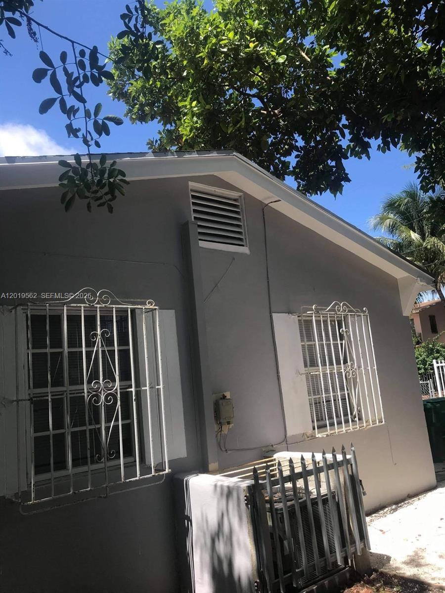 Miami, FL 33138 photo 2
