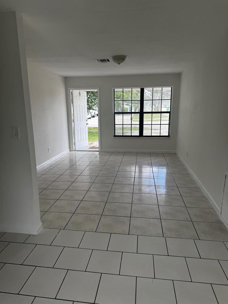 1820 NW 35th Avenue, Lauderhill FL 33311 photo 4
