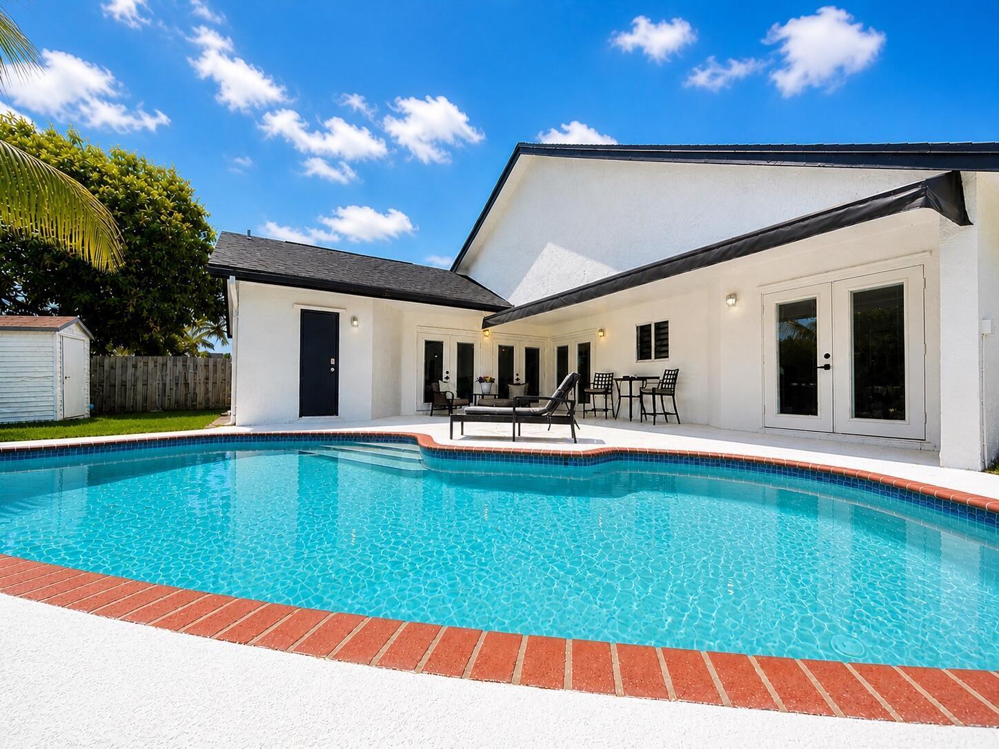2815 NW 111th Avenue, Sunrise FL 33322 photo 2