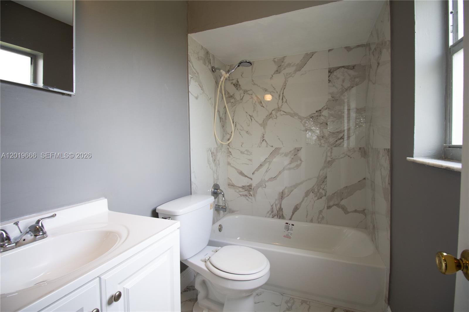 825 SW 10th St # A, Hallandale Beach FL 33009 photo 4