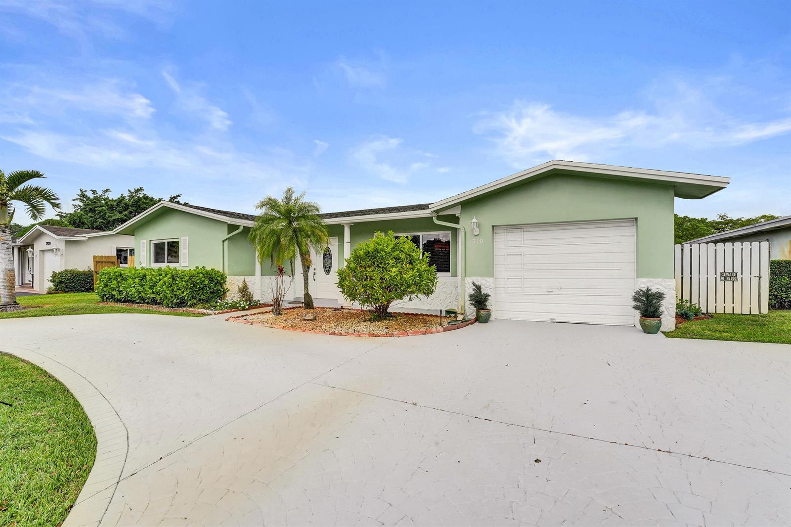 1710 NW 111th Terrace, Pembroke Pines FL 33026 photo 4