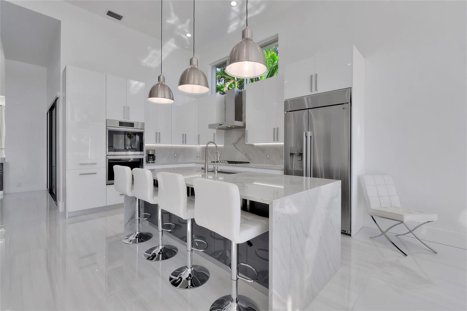4088 Briarcliff Circle, Boca Raton FL 33496 photo 2