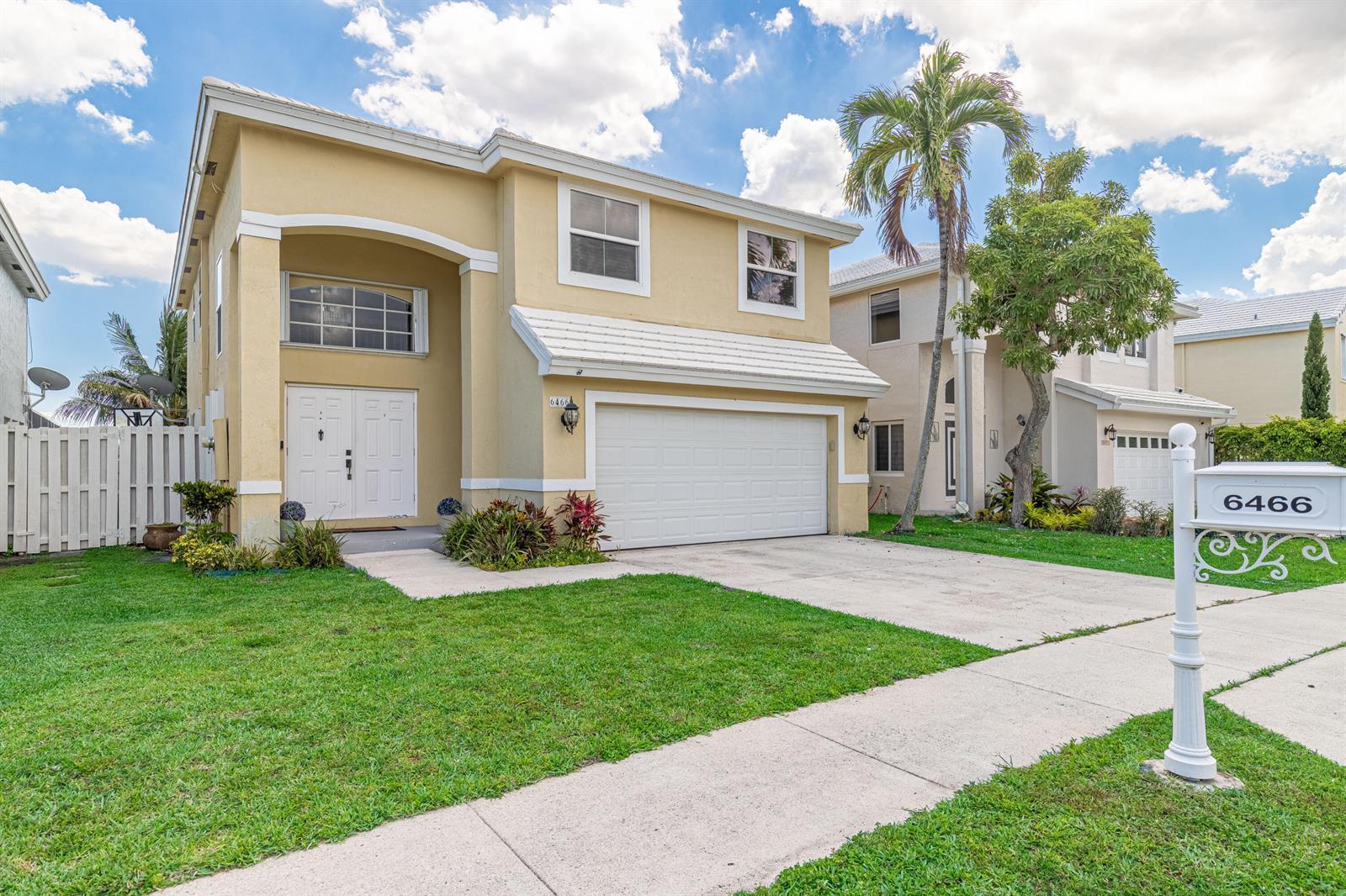 6466 Buena Vista Drive, Margate FL 33063 photo 2