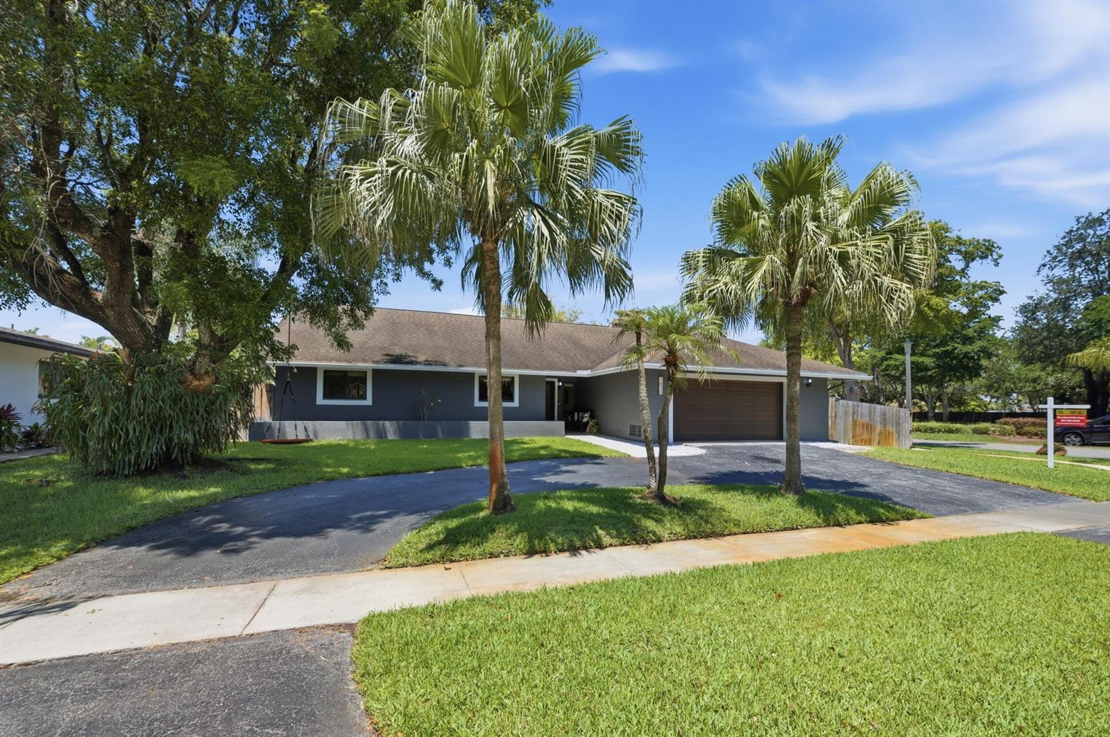 1630 NW 118th Avenue, Pembroke Pines FL 33026 photo 3