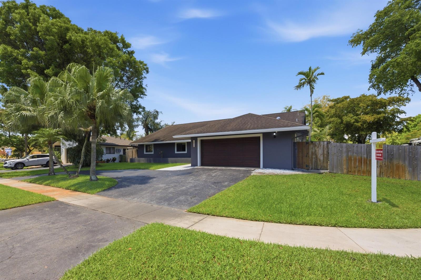1630 NW 118th Avenue, Pembroke Pines FL 33026 photo 4