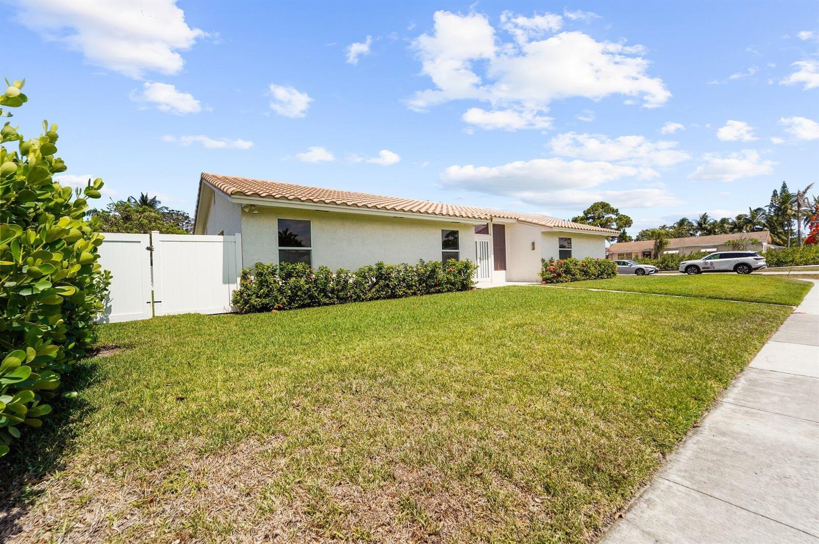 5066 NW 3rd Avenue, Boca Raton FL 33431 photo 2