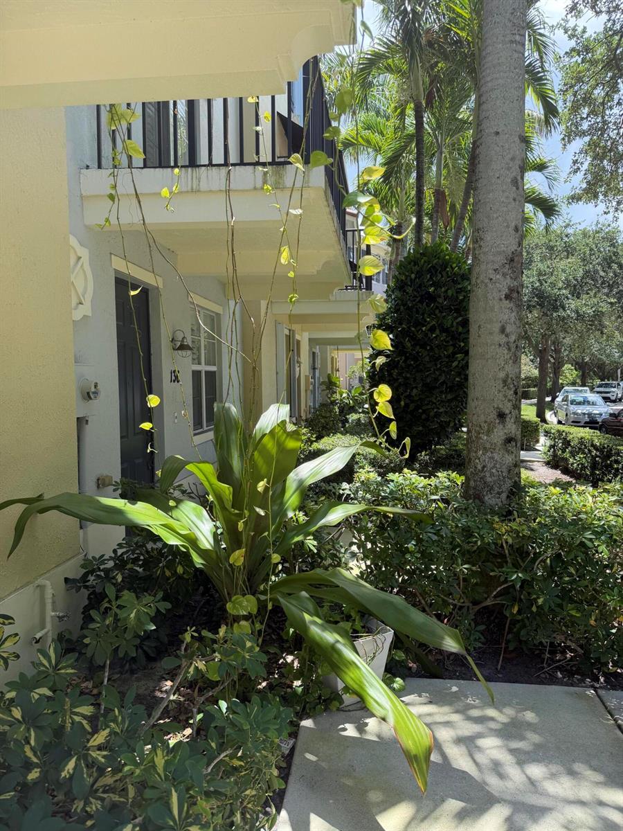 132 Greenwich Circle, Jupiter FL 33458 photo 3