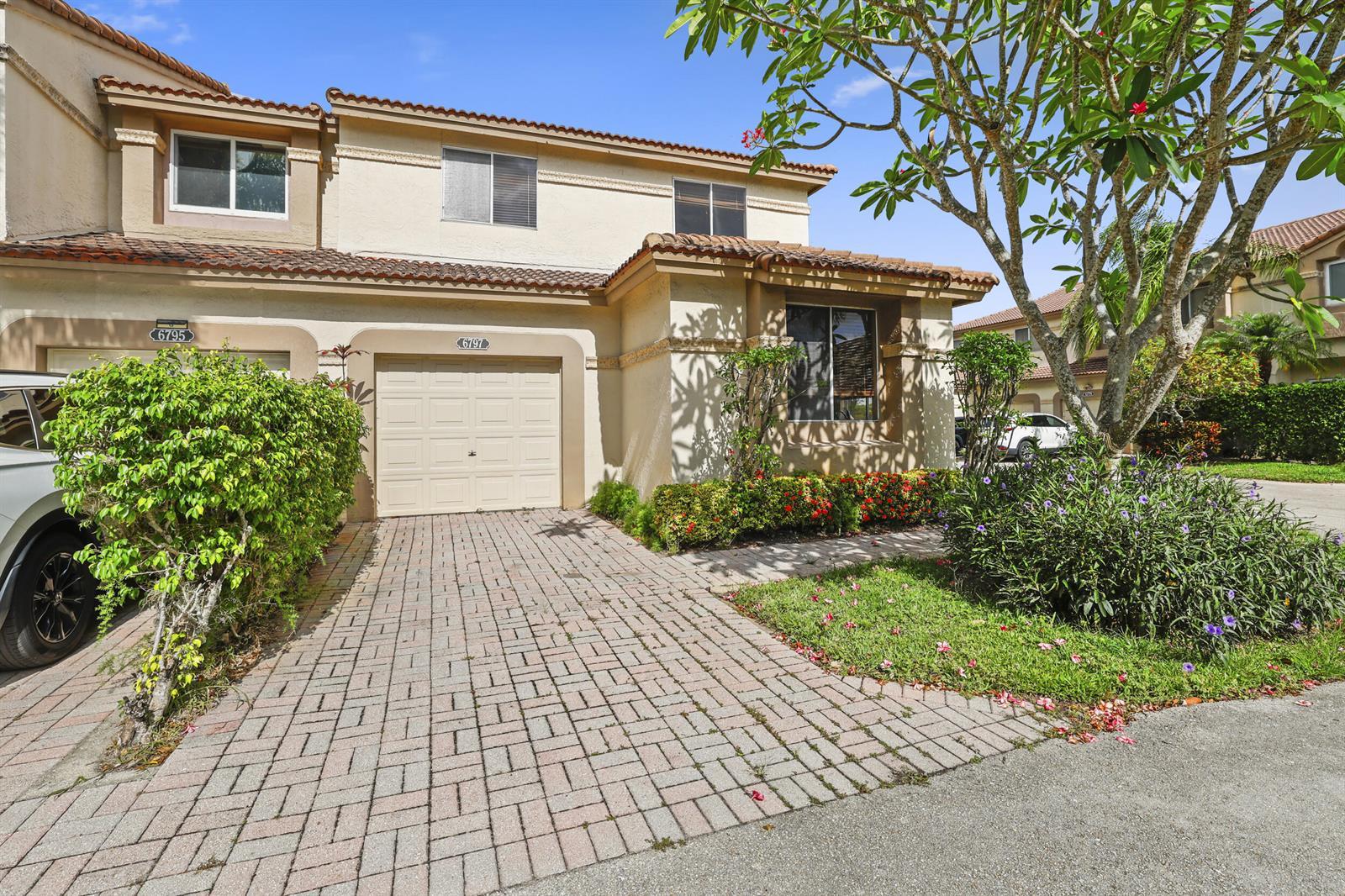 6797 Via Regina # 4, Boca Raton FL 33433