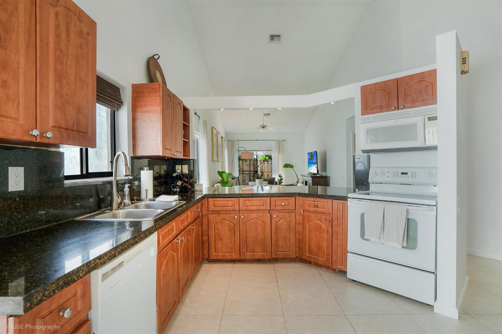 21712 Wapford Way, Boca Raton FL 33486 photo 5