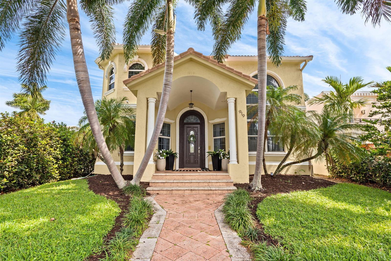 919 Hollywood Boulevard, Hollywood FL 33019