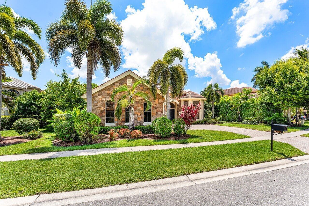3592 Collonade Drive, Wellington FL 33449 photo 2