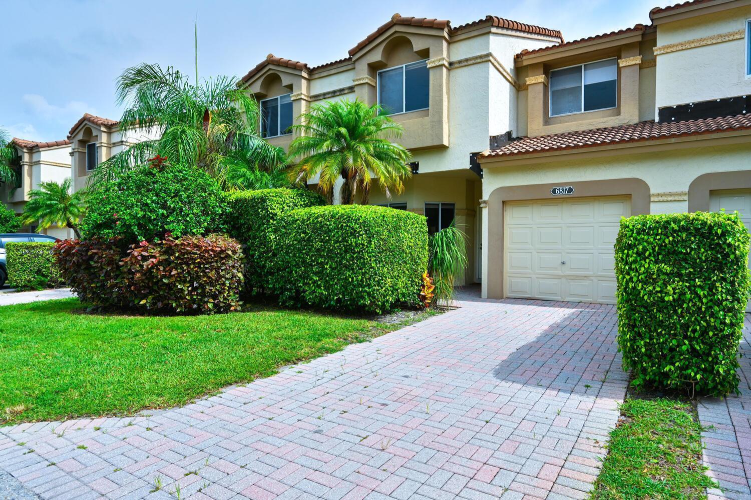 6817 Via Regina, Boca Raton FL 33433