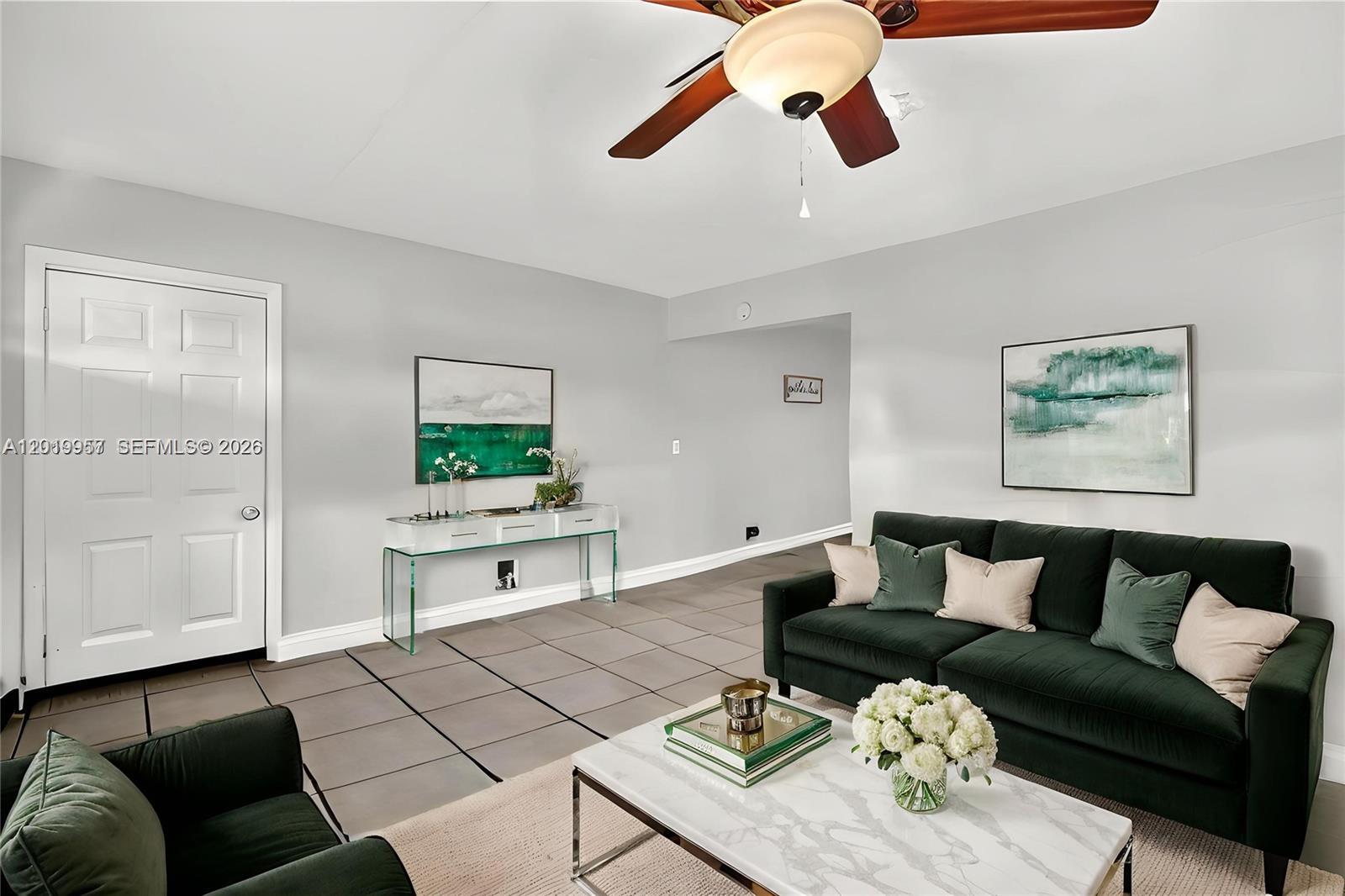 6791 Scott St, Hollywood FL 33024 photo 2