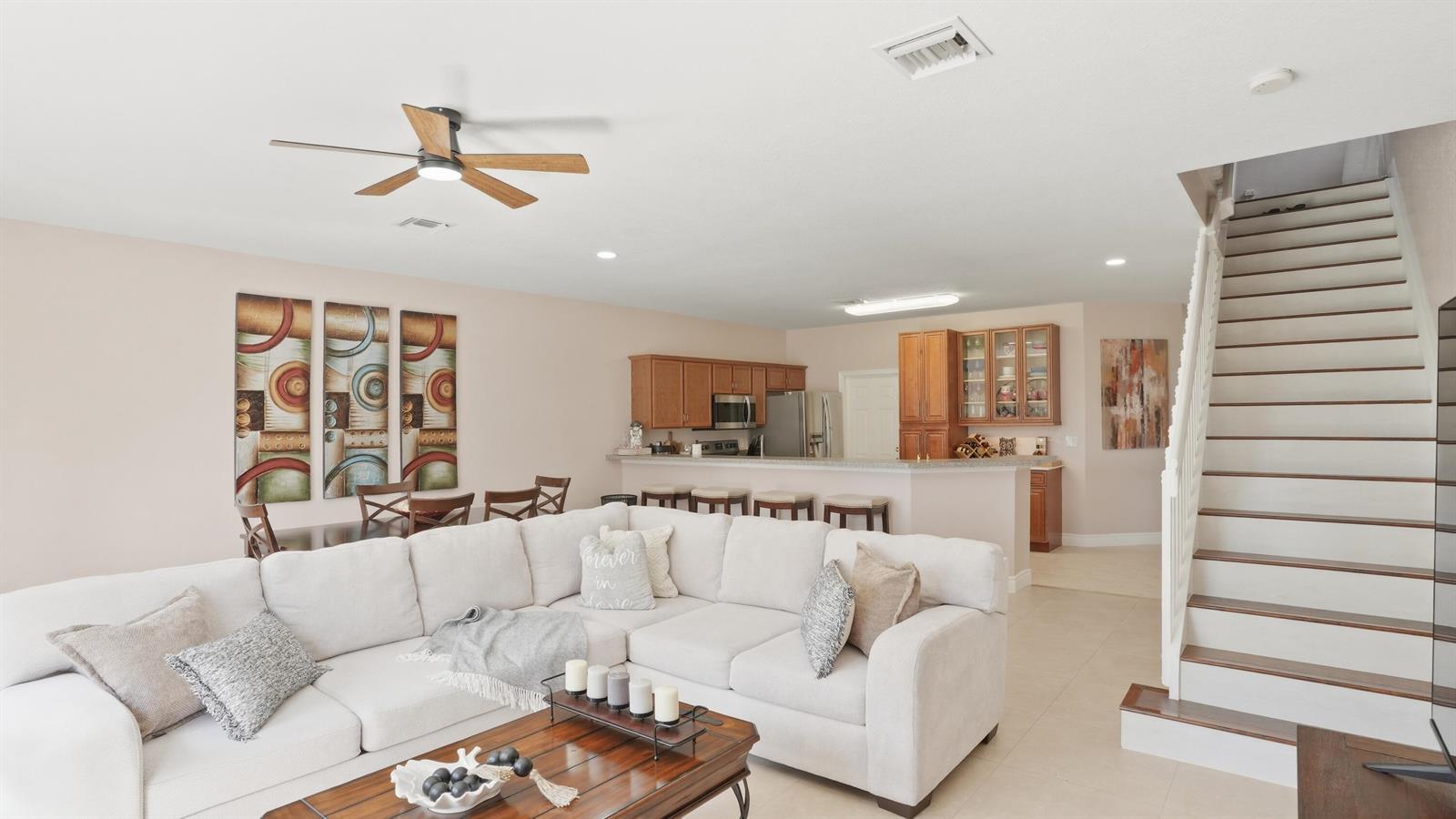 2712 NW 80th Avenue, Sunrise FL 33322 photo 3